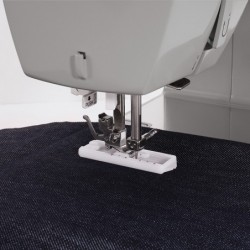 Singer sewing machine 4411 buttonhole